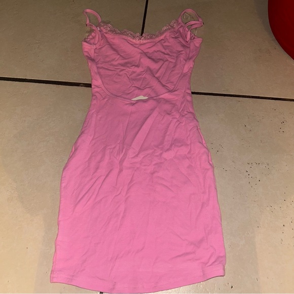 Dress - Picture 3 of 3